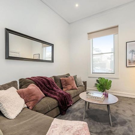 멜번 Walk To The Mcg & Aami Park - Free Late Checkout - Great Location & Backyard 빌라 외부 사진