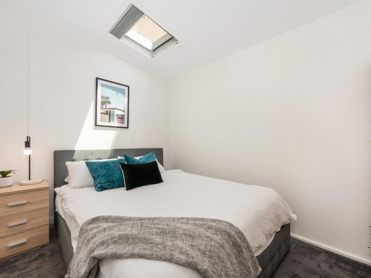 멜번 Walk To The Mcg & Aami Park - Free Late Checkout - Great Location & Backyard 빌라 외부 사진