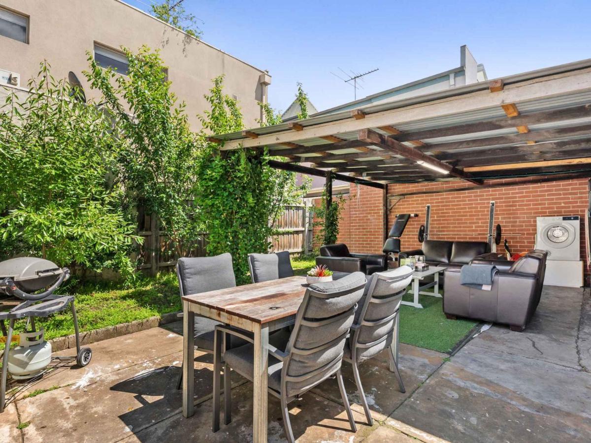 멜번 Walk To The Mcg & Aami Park - Free Late Checkout - Great Location & Backyard 빌라 외부 사진