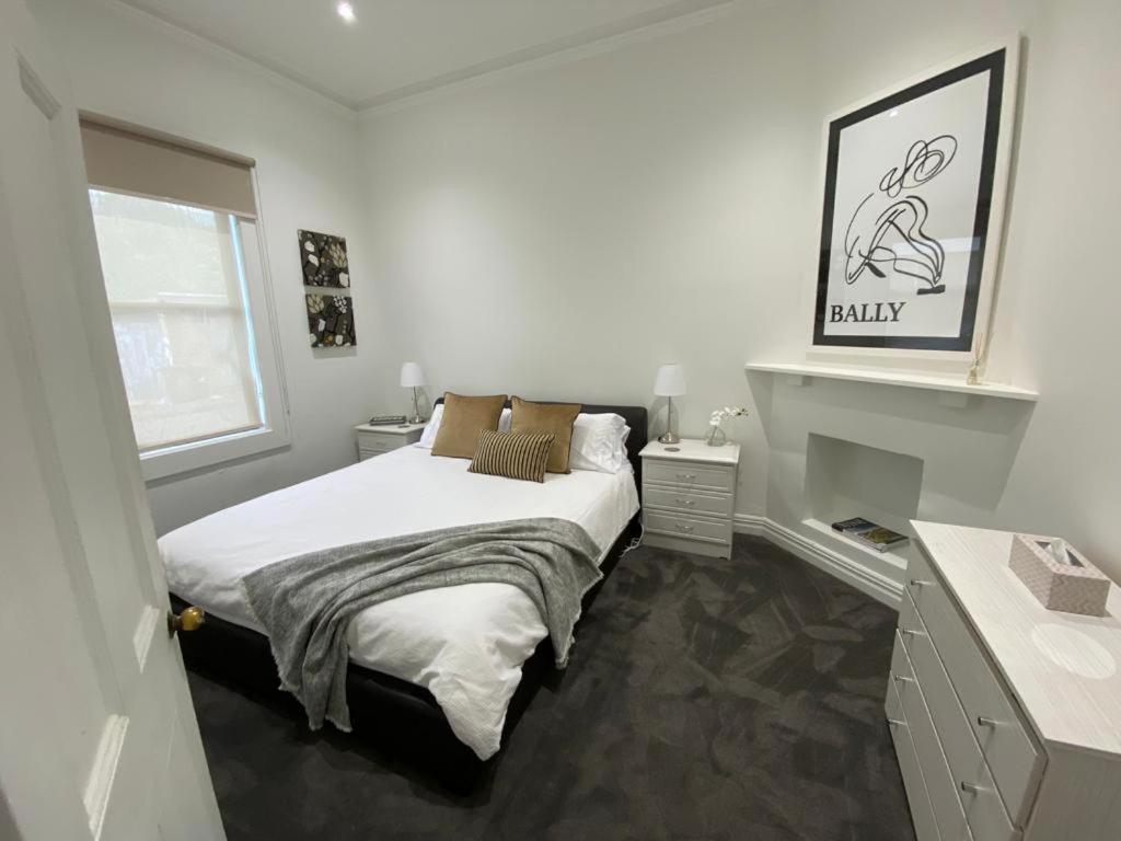 멜번 Walk To The Mcg & Aami Park - Free Late Checkout - Great Location & Backyard 빌라 외부 사진